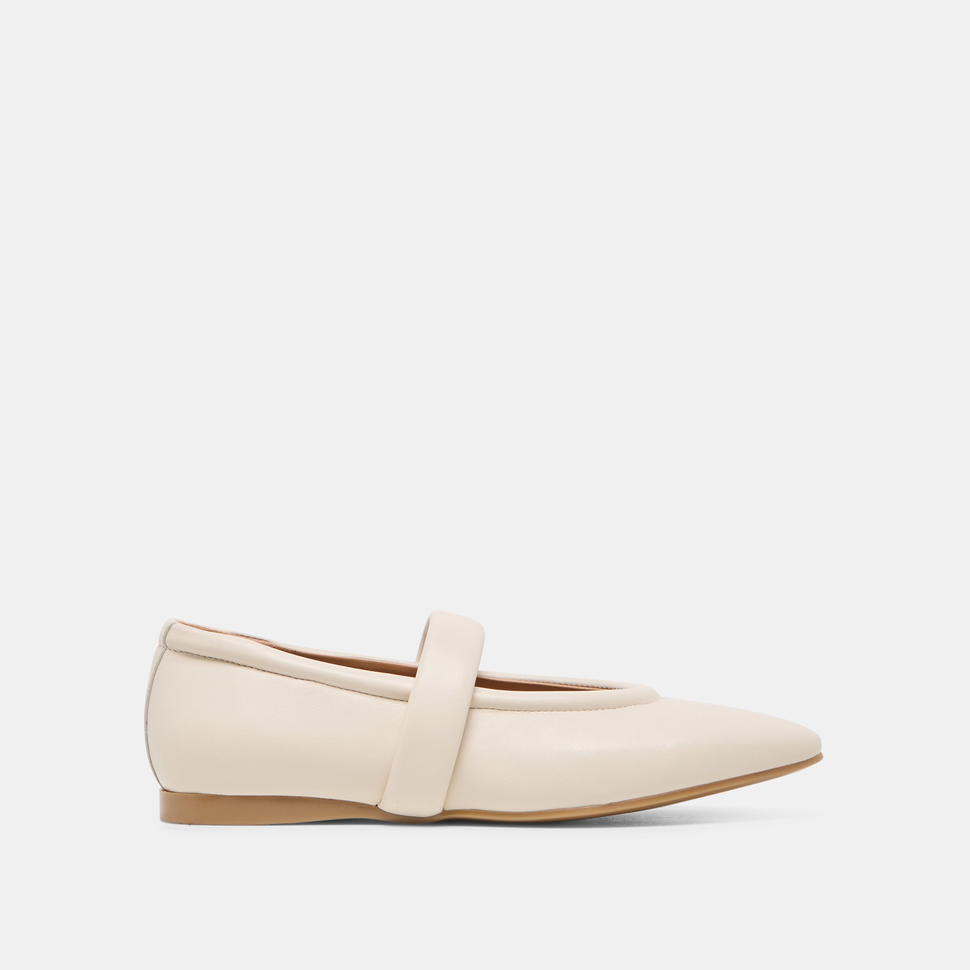 Fera Ballet Flats in White | Size 9.5