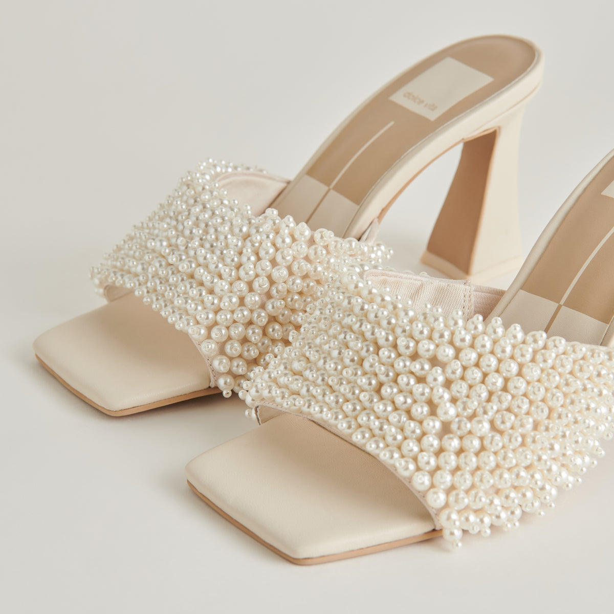 ivee sandals vanilla pearls
