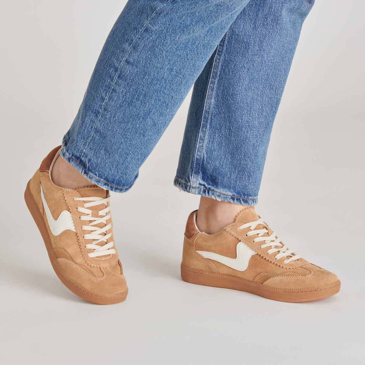 NOTICE SNEAKERS BROWN SUEDE â Dolce Vita