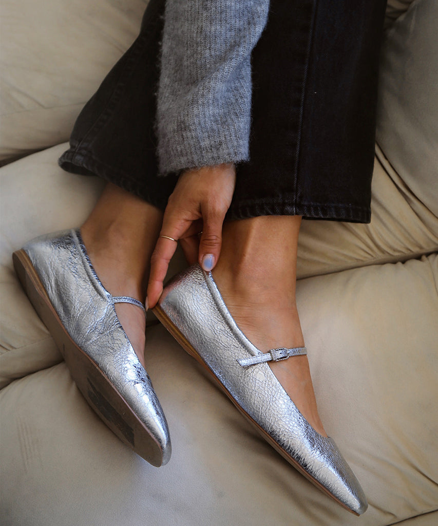 Reyes Ballet Flats Silver Distressed Leather