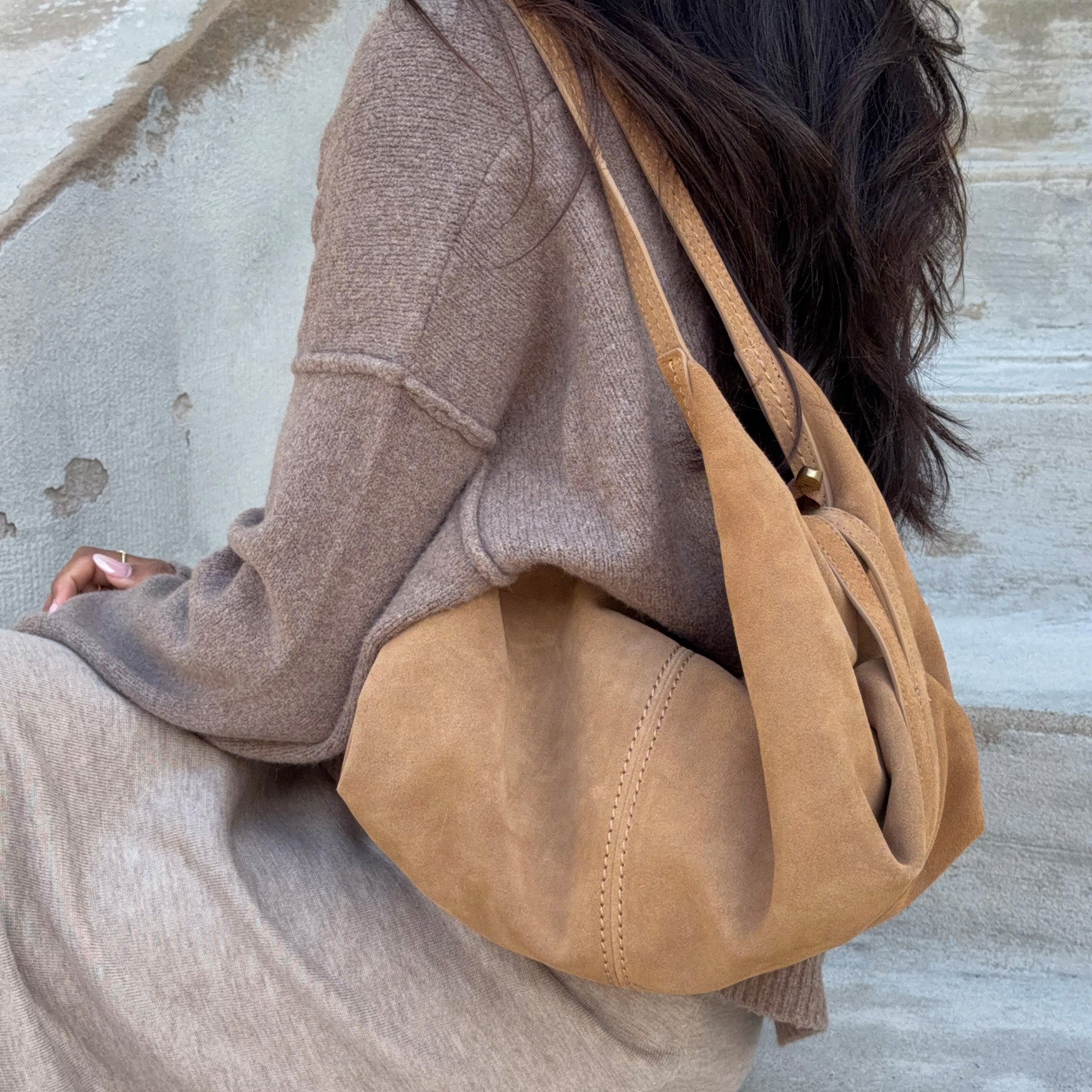 BILLY SHOULDER BAG CAMEL SUEDE