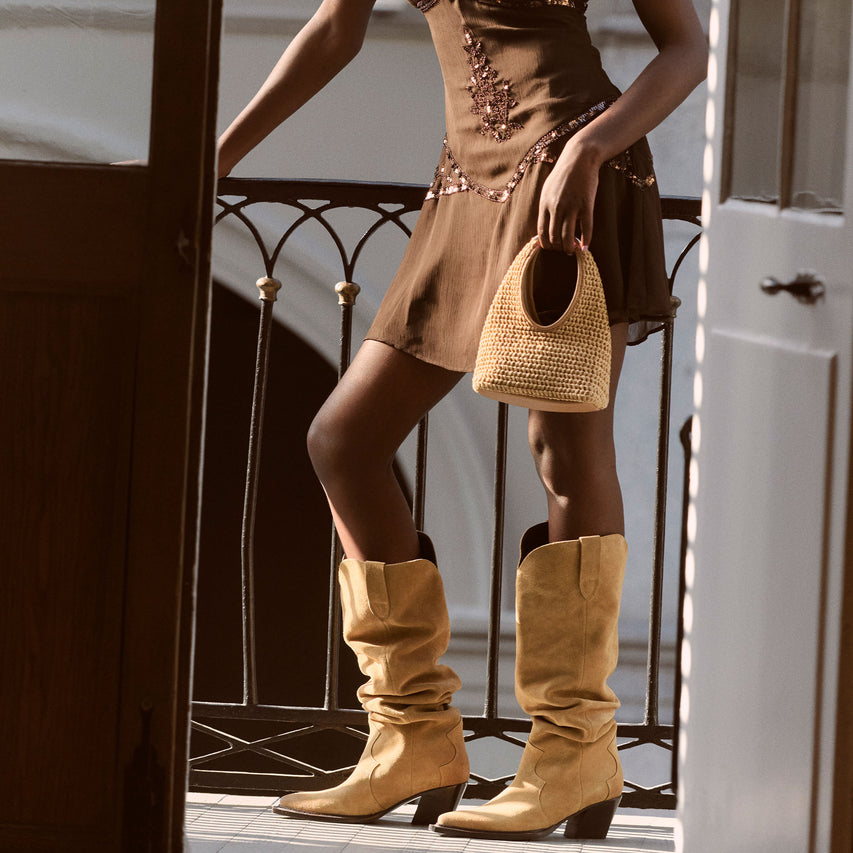 BUCKLY BOOTS CAMEL SUEDE