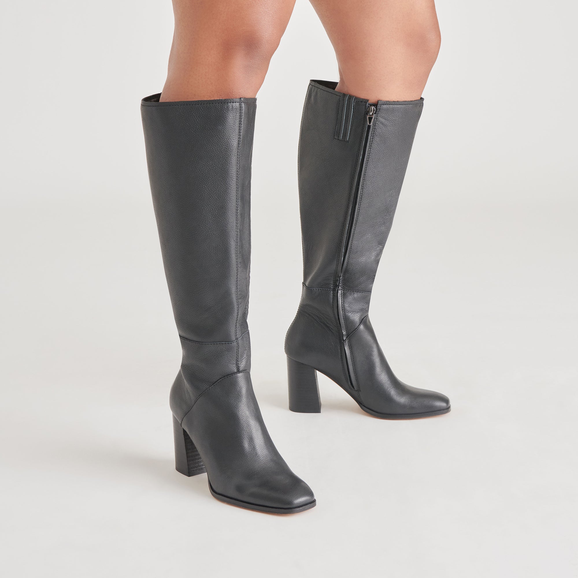 FYNN Wide Calf Boots Onyx Leather | Women’s Onyx Knee-High Boots