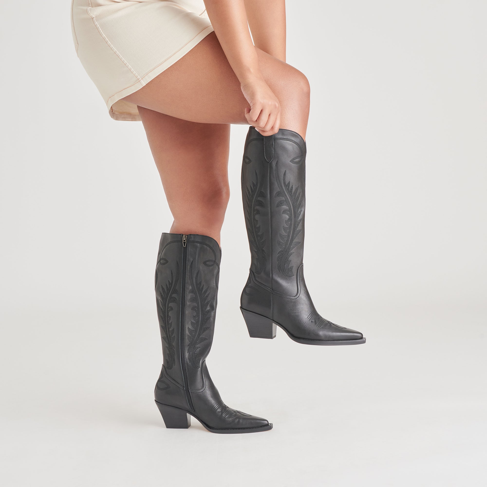 RYATT WIDE CALF BOOTS BLACK LEATHER – Dolce Vita