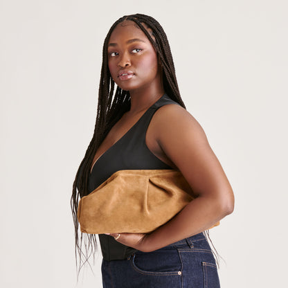 SAHARA CLUTCH COGNAC SUEDE