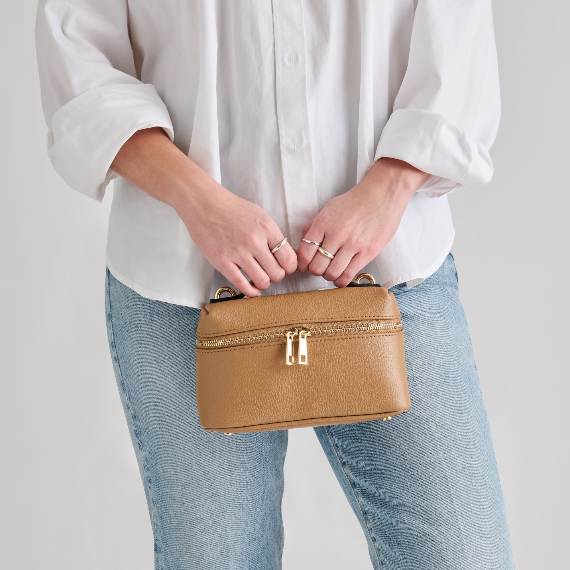 LEONY CROSSBODY TAN LEATHER