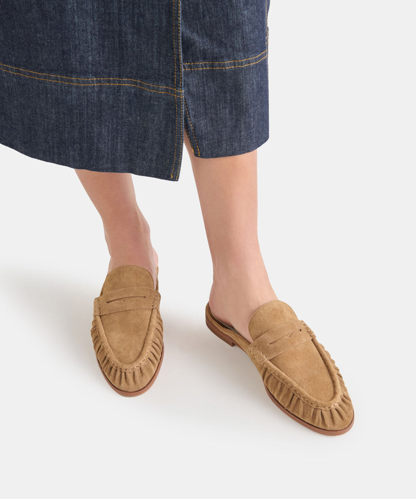 BETZY LOAFERS LT BROWN SUEDE