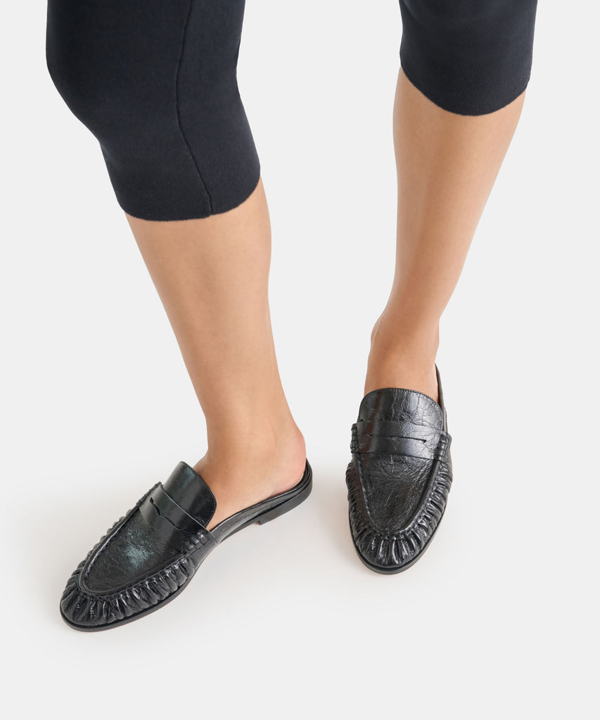 BETZY LOAFERS MIDNIGHT CRINKLE PATENT