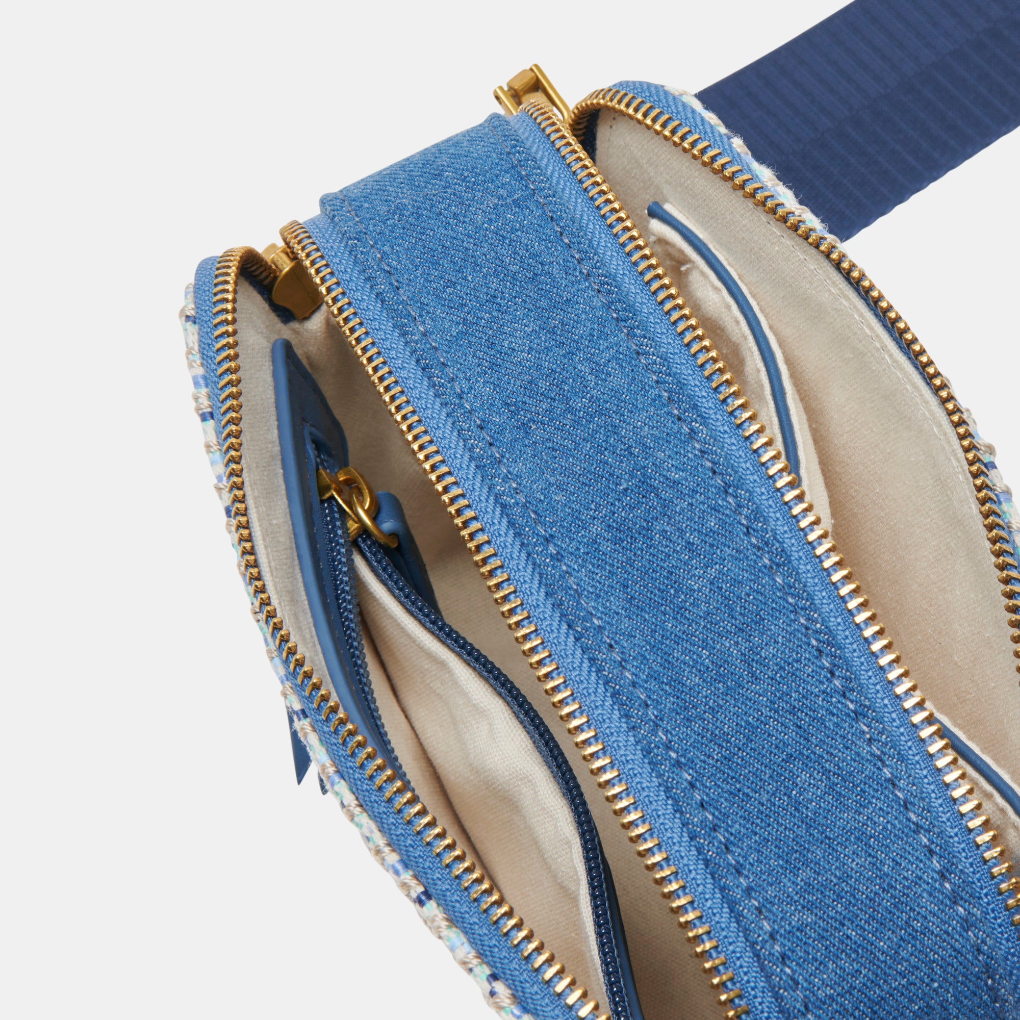 GLADYS CROSSBODY BLUE WOVEN Dolce Vita