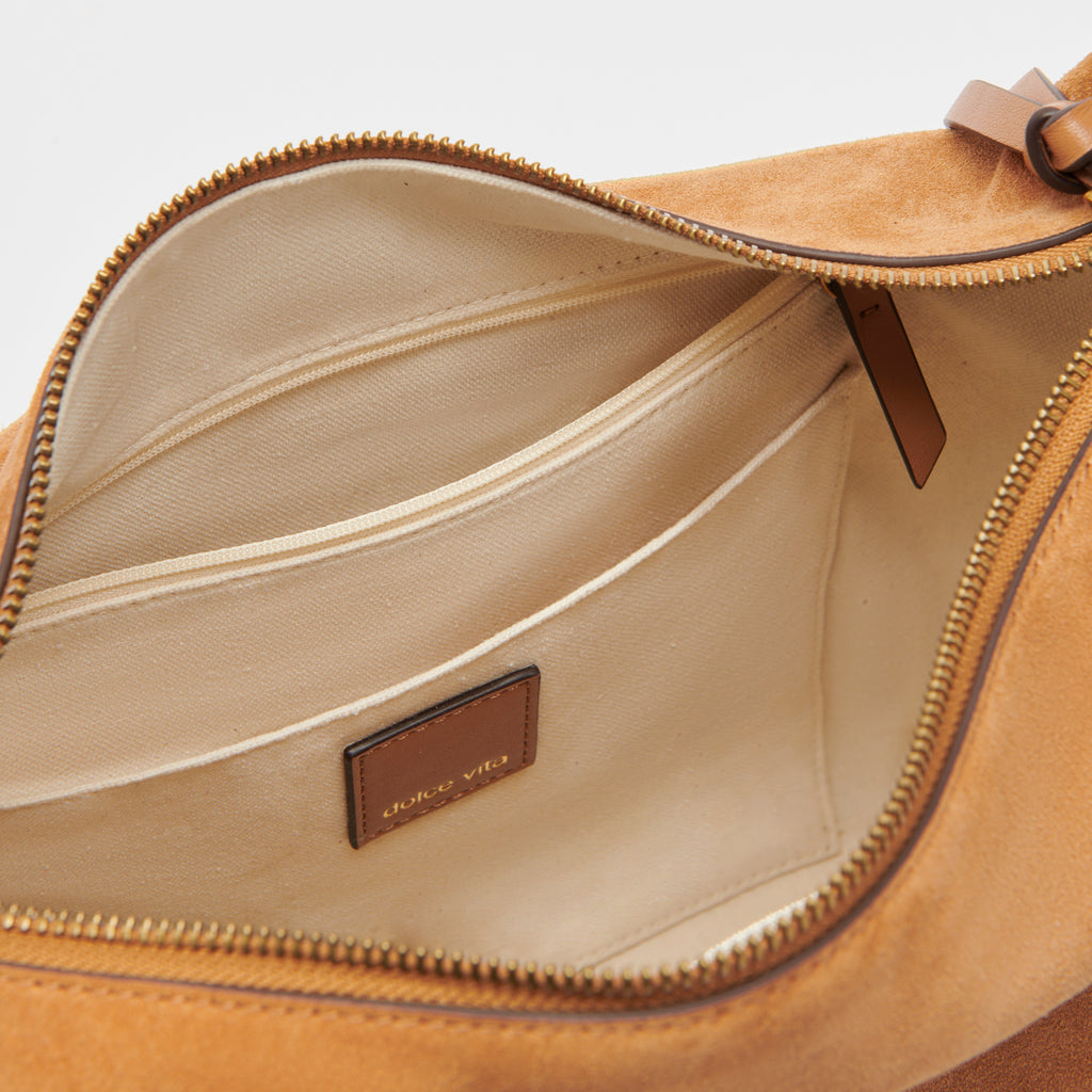 Modern Styling with Oak & Rove's Alto Briefcase