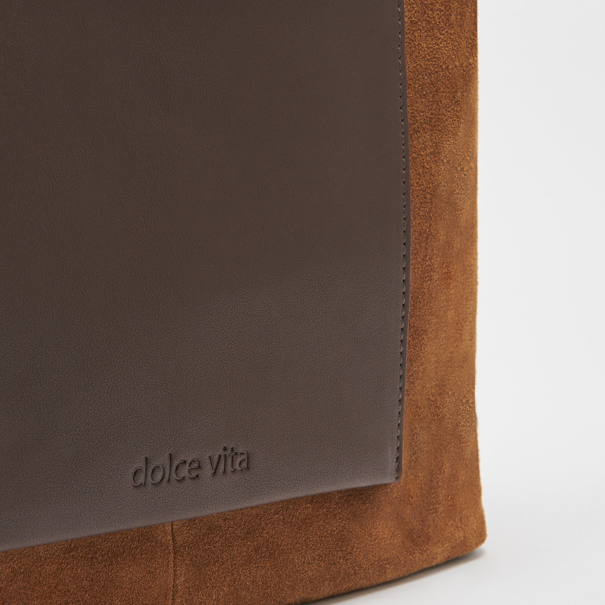 Handbags  Designer Crossbody, Raffia, Leather & Suede Handbags – Dolce Vita