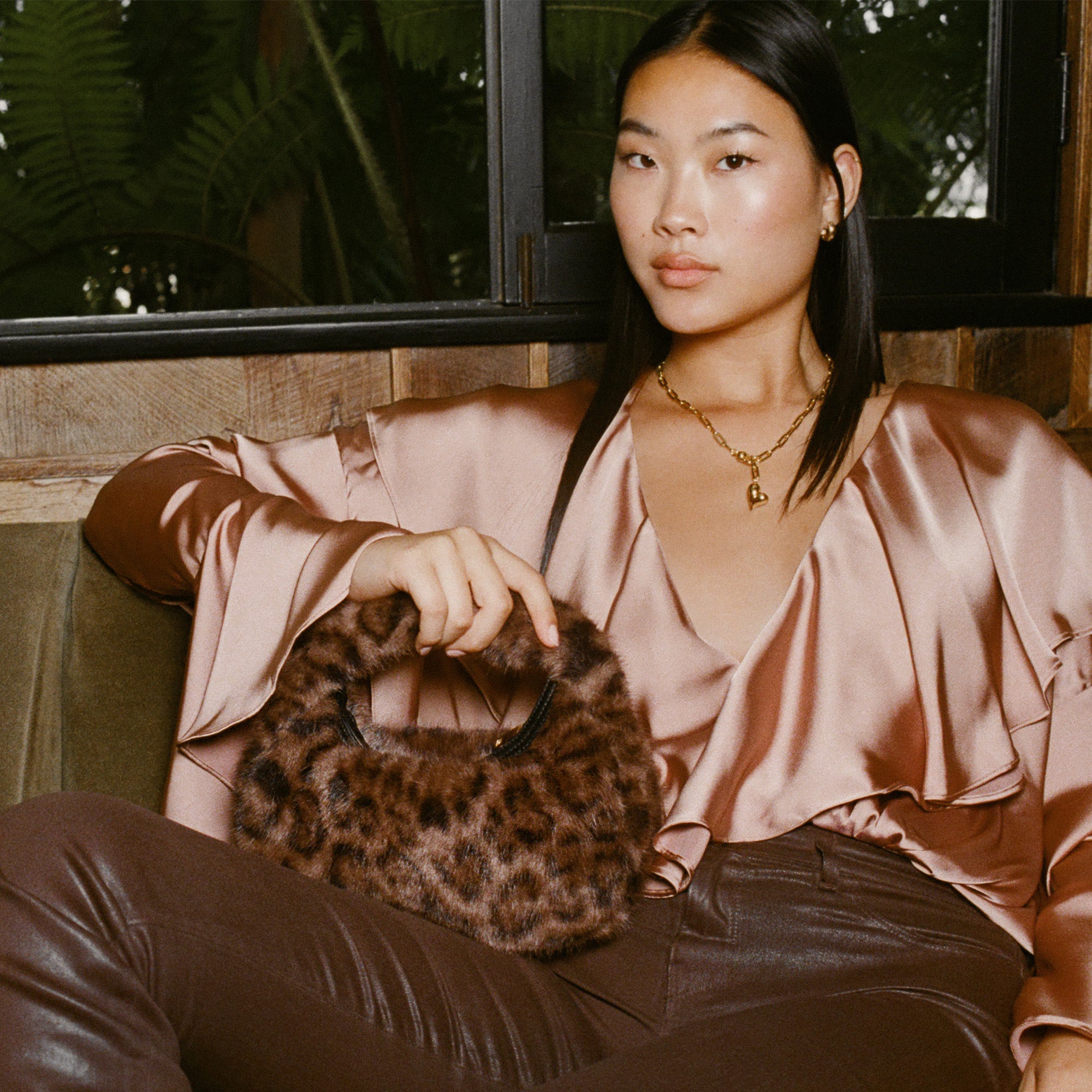 FRANKIE HANDBAG LEOPARD PLUSH