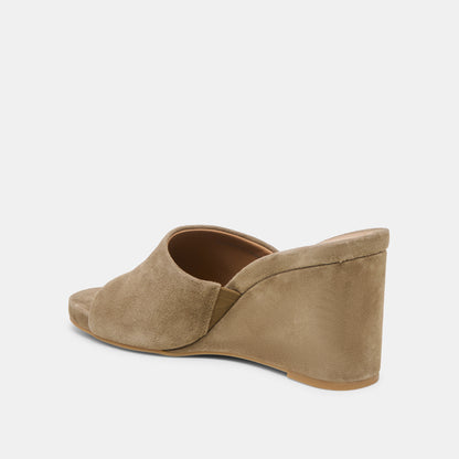 HOLTA WEDGES OLIVE SUEDE