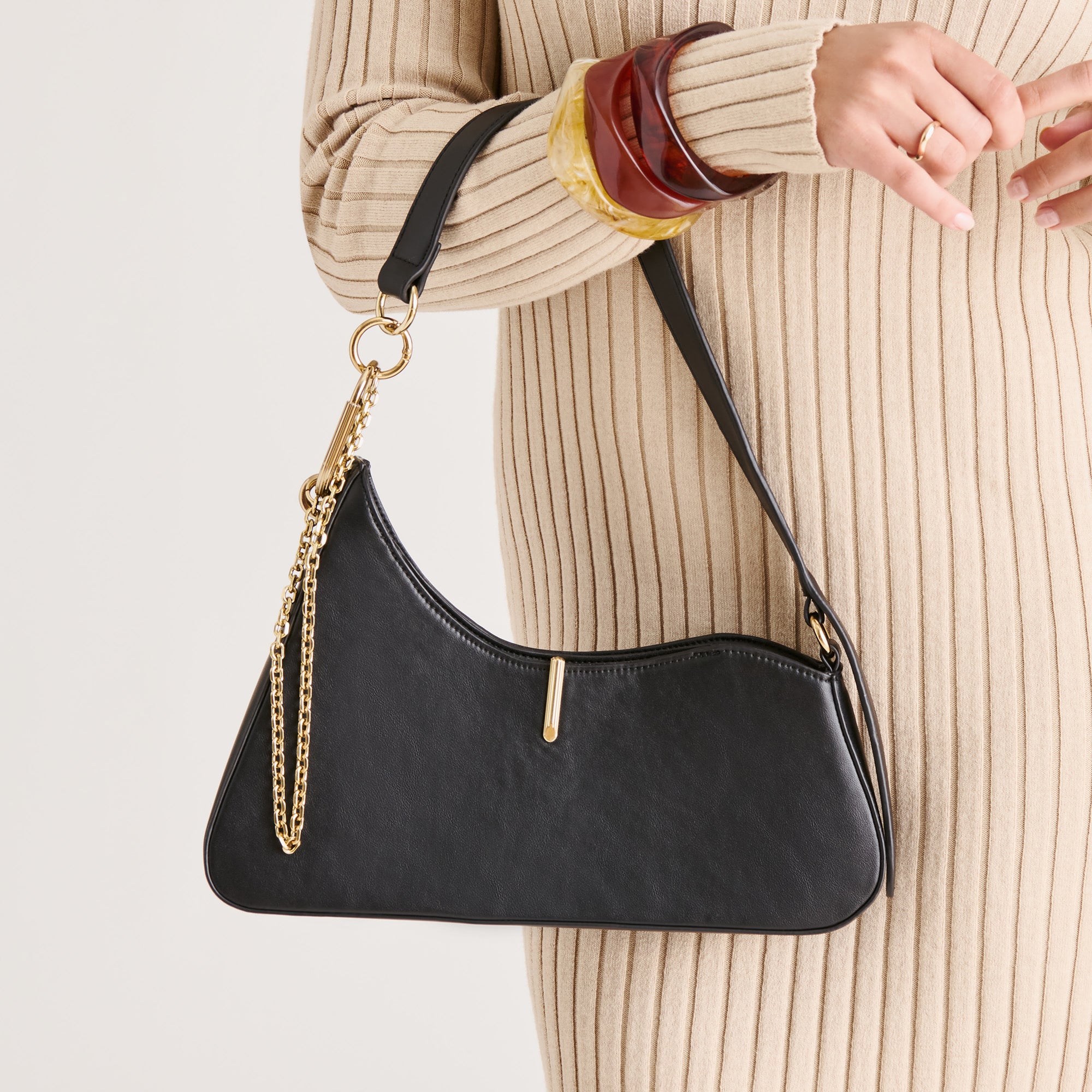 PRYA SHOULDER BAG BLACK LEATHER