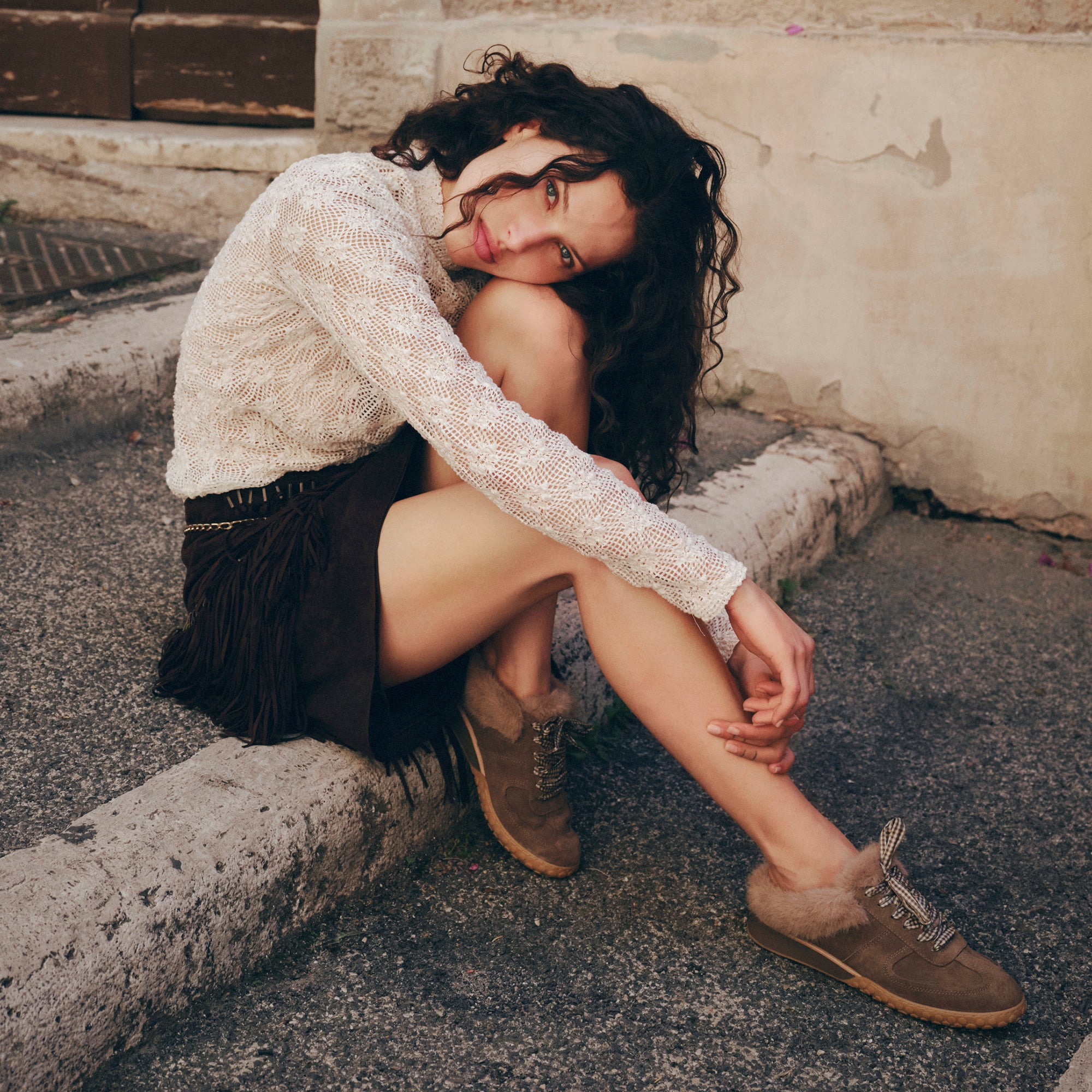 IZZEY PLUSH SNEAKERS OLIVE SUEDE