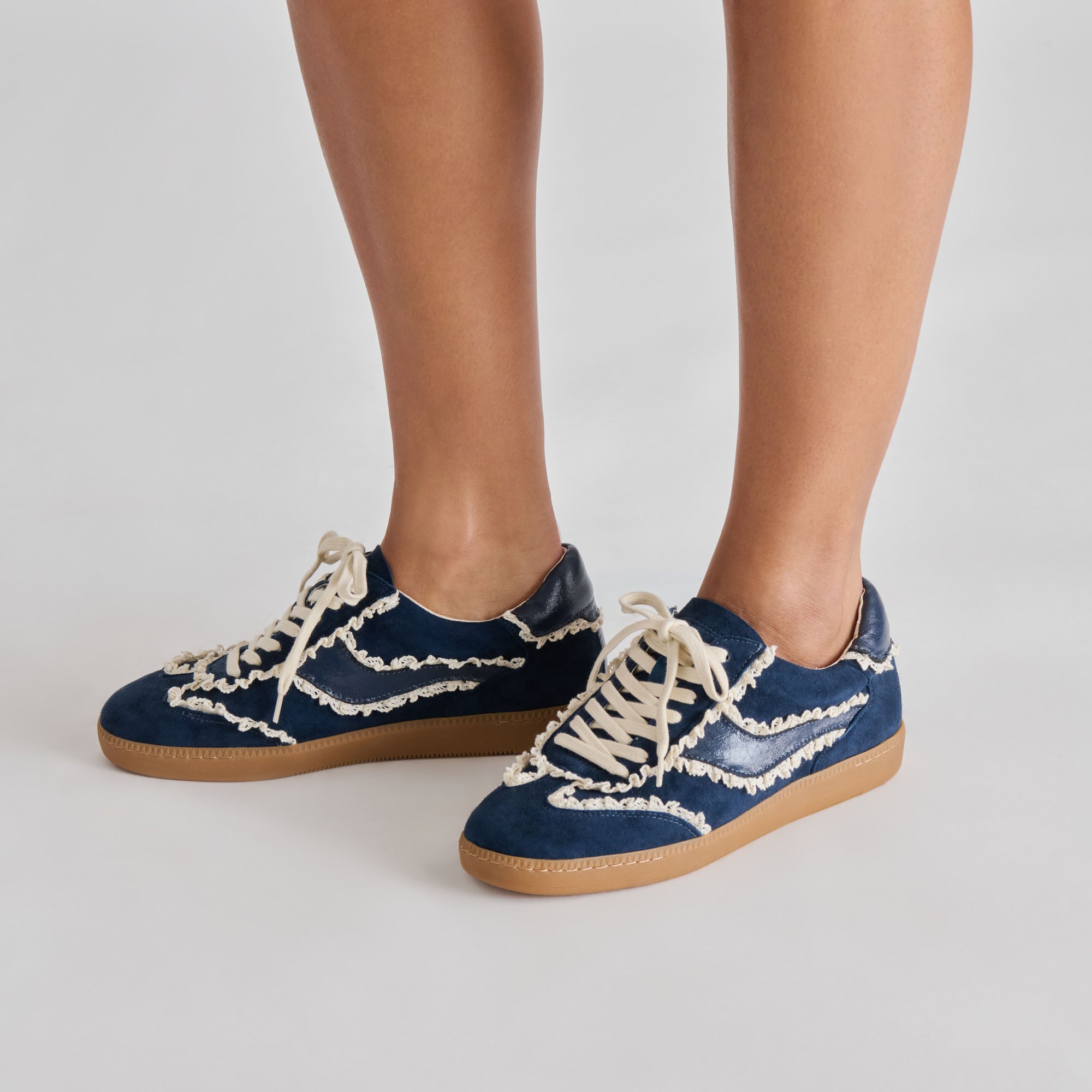 NOTICE LACE SNEAKERS NAVY SUEDE