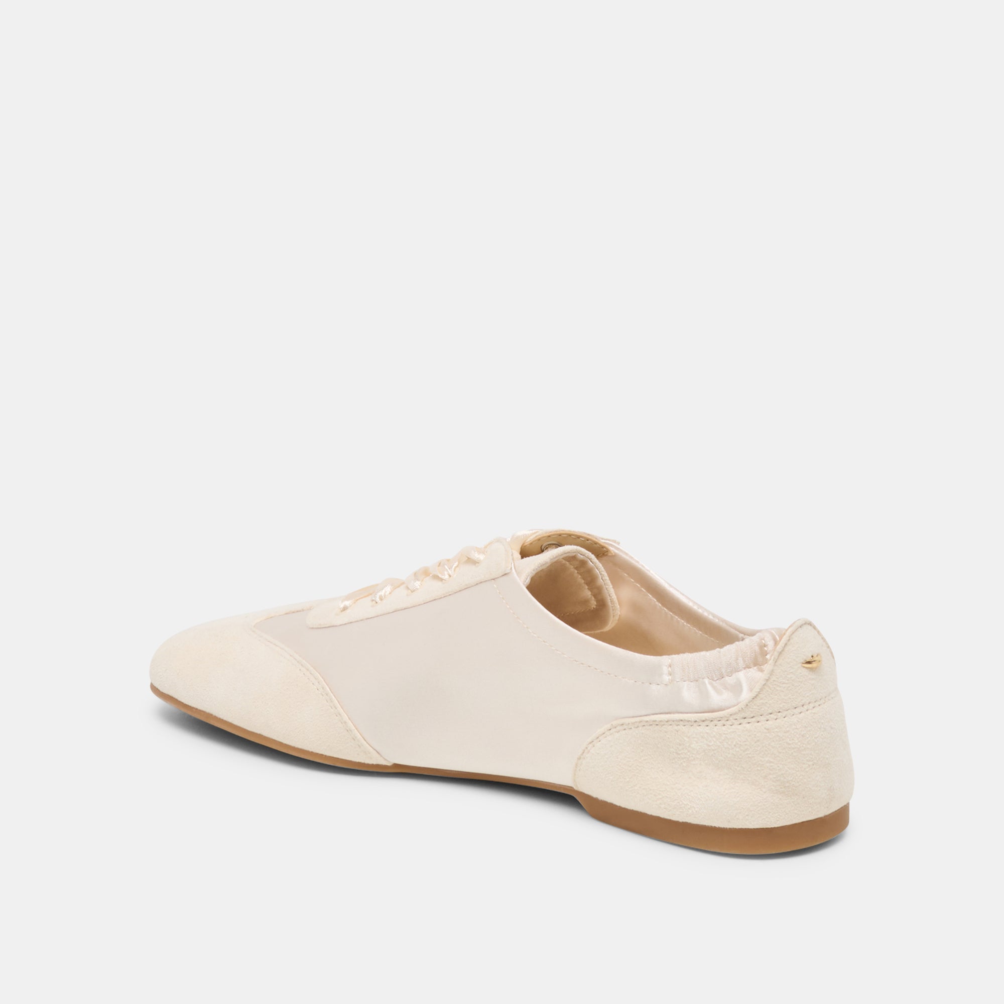 ITZY SNEAKERS VANILLA SATIN