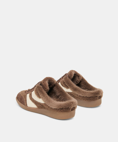 MERIT SLIDE PLUSH SNEAKERS DK BROWN PLUSH