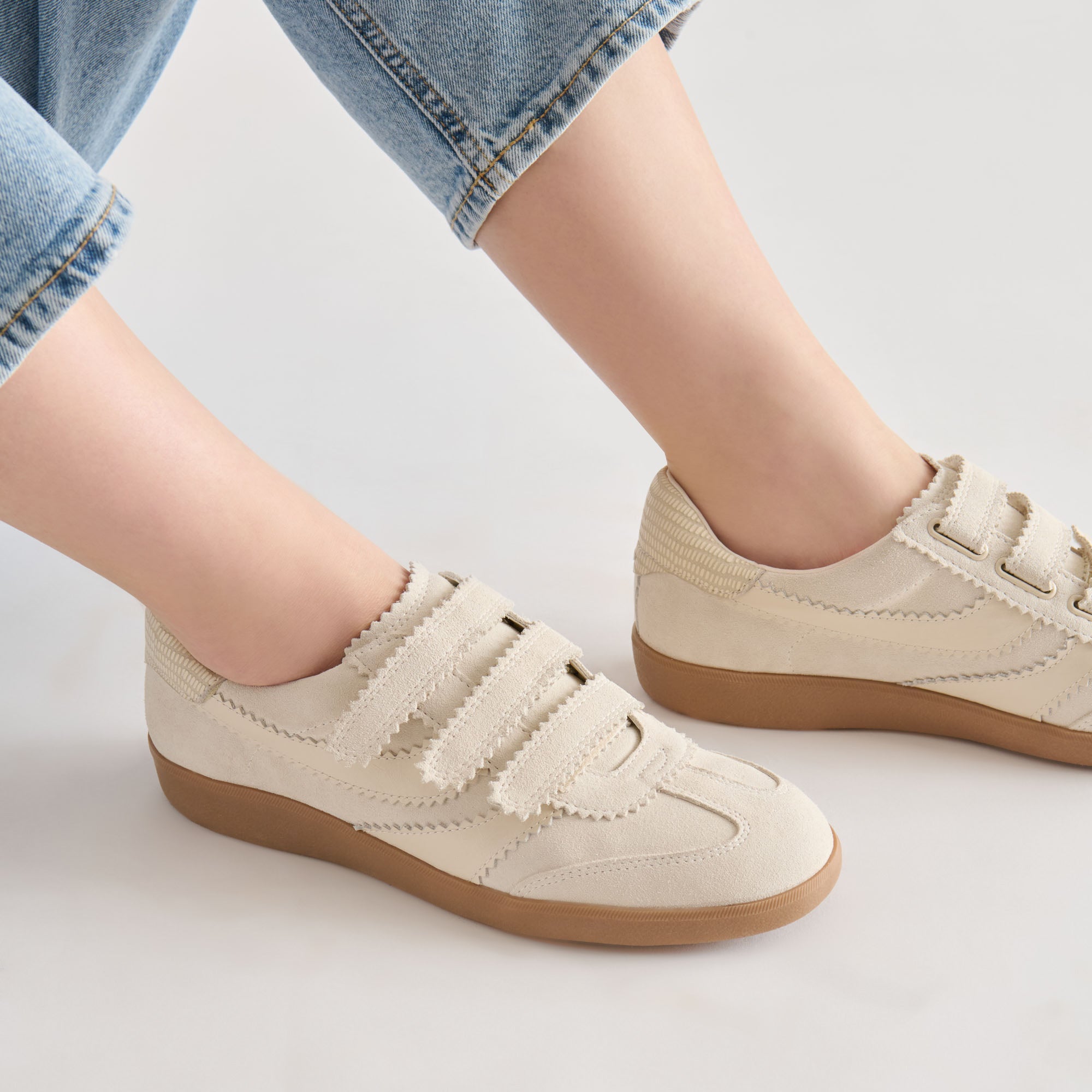 Merit Velcro Sneakers in White | Size 10 Merit Velcro Sneakers in White | Size 10