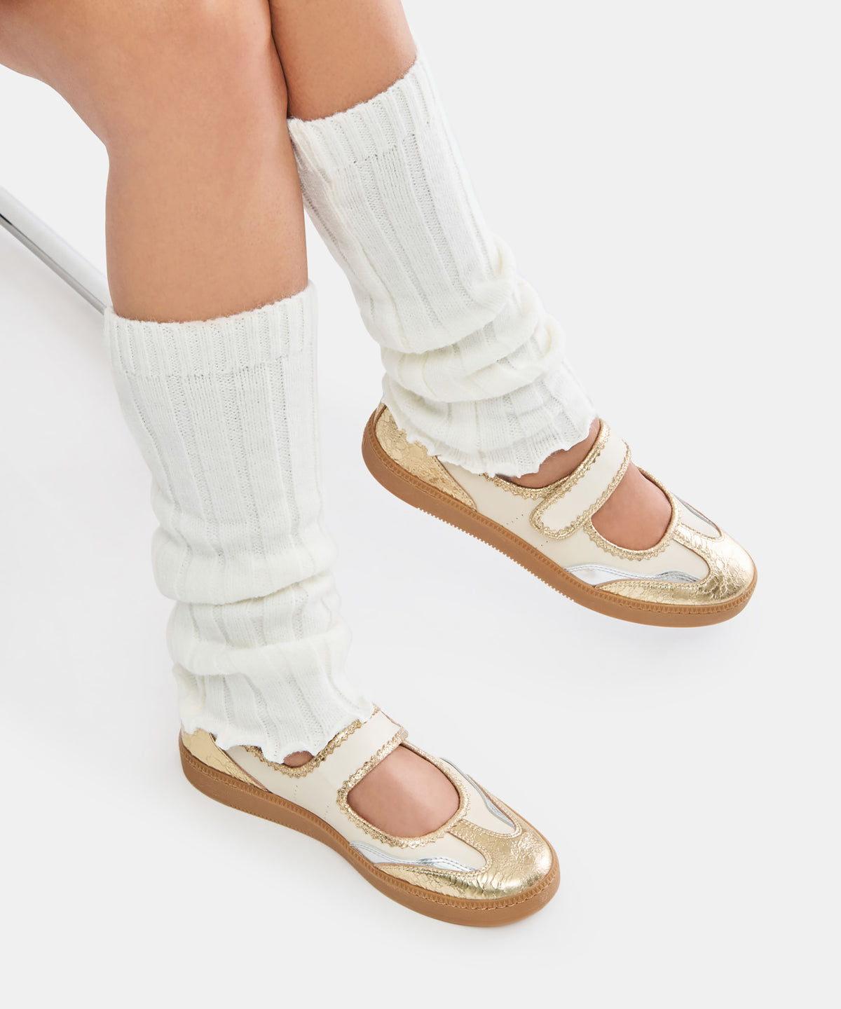 RIBBED LETTUCE EDGE LEG WARMER IVORY - view 2
