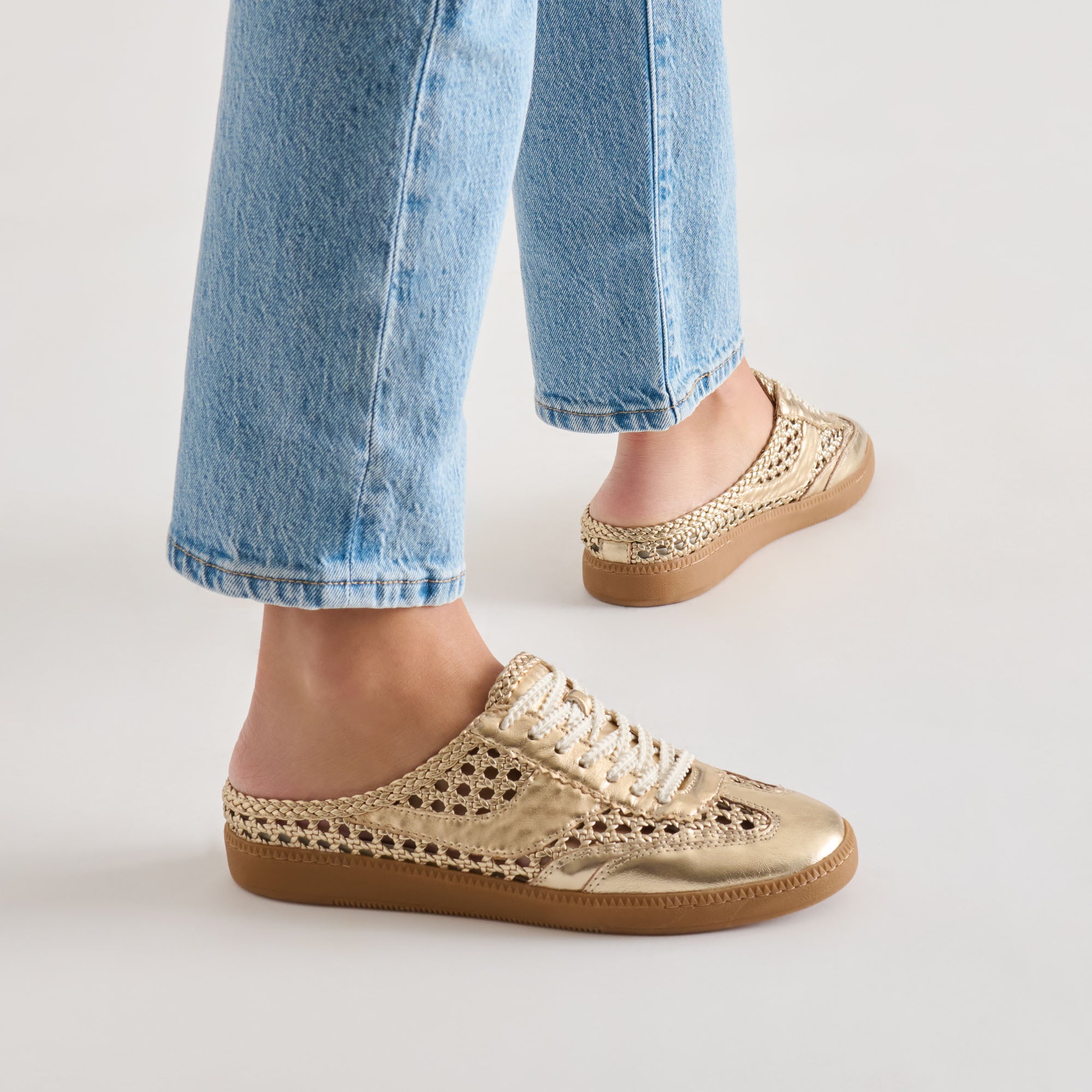 NOTICE SLIDE WOVEN SNEAKERS GOLD WOVEN STELLA