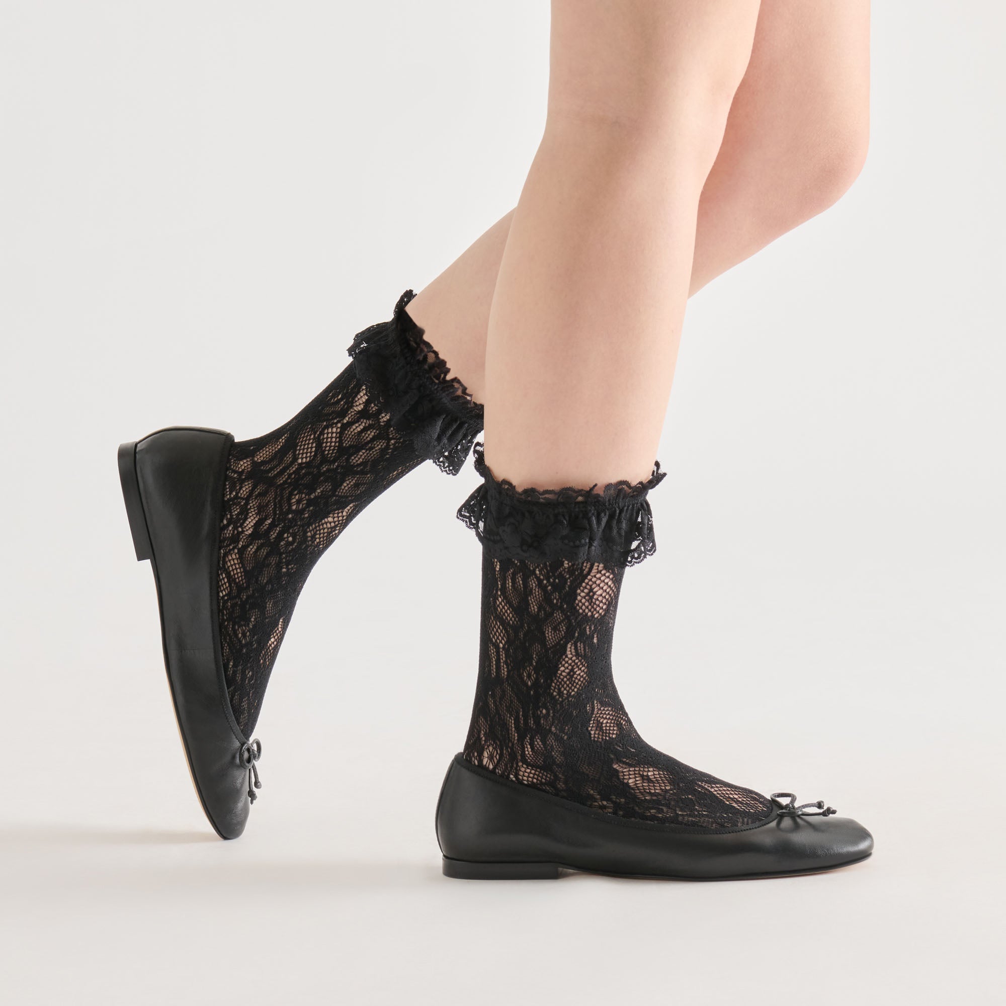 LACE RUFFLE CREW SOCKS BLACK - view 2