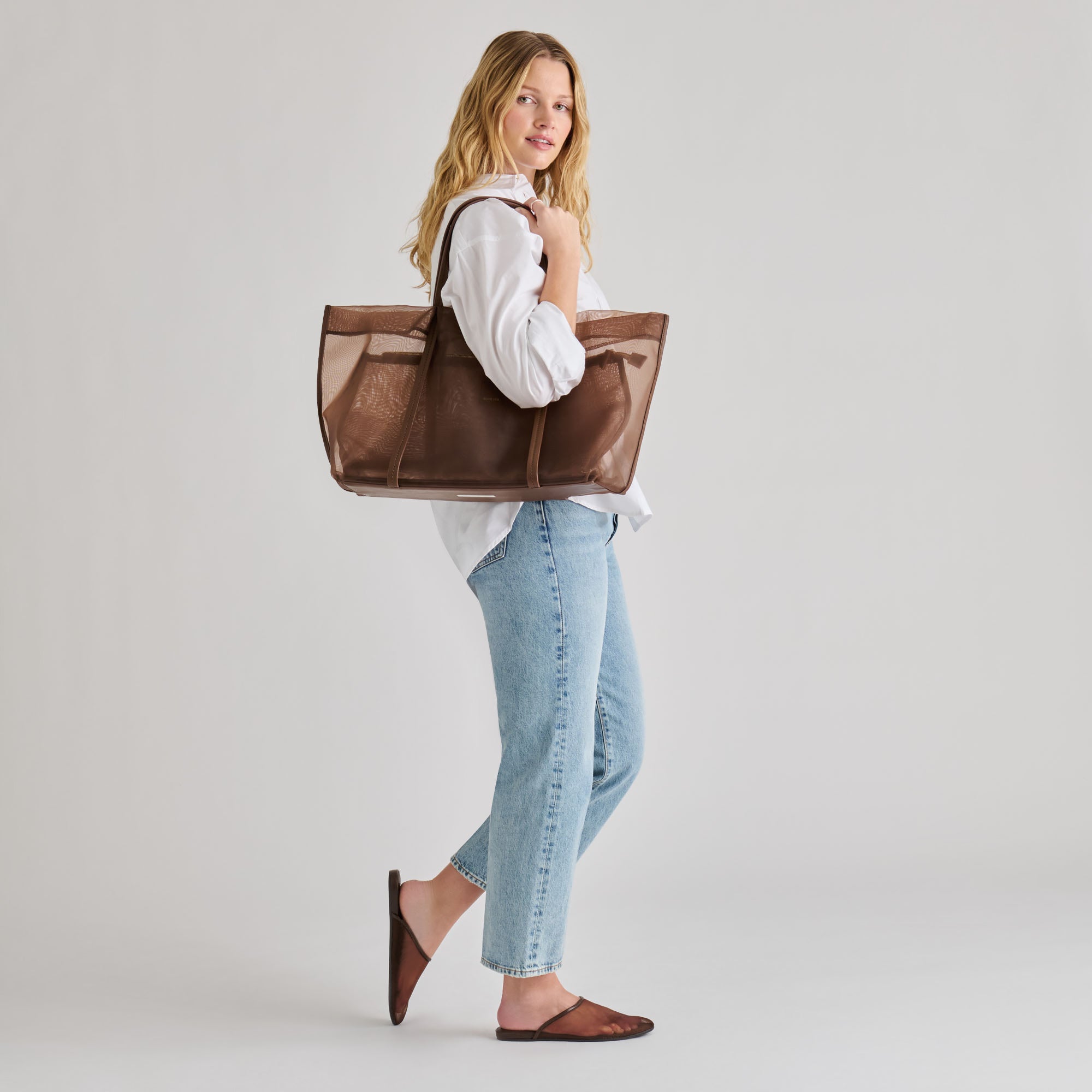 AISLIN TOTE CHOCOLATE MESH