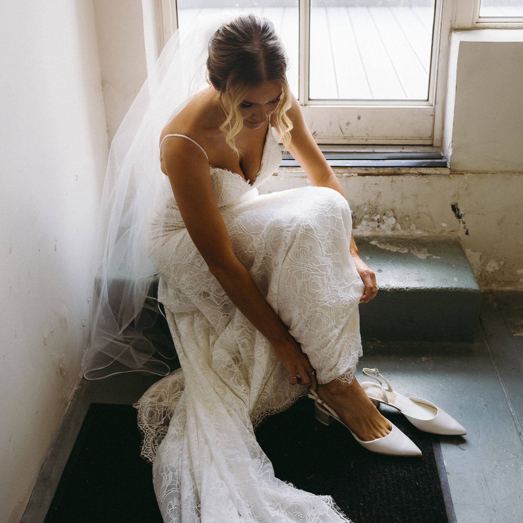 CAREL HEELS TRUE WHITE SATIN