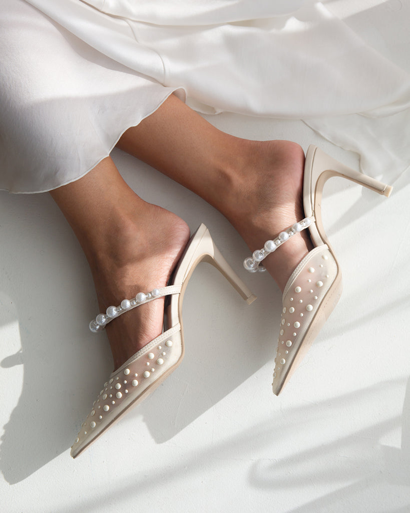 174 Cheap Heels Shoes Women Royalty-Free Photos and Stock Images |  Shutterstock