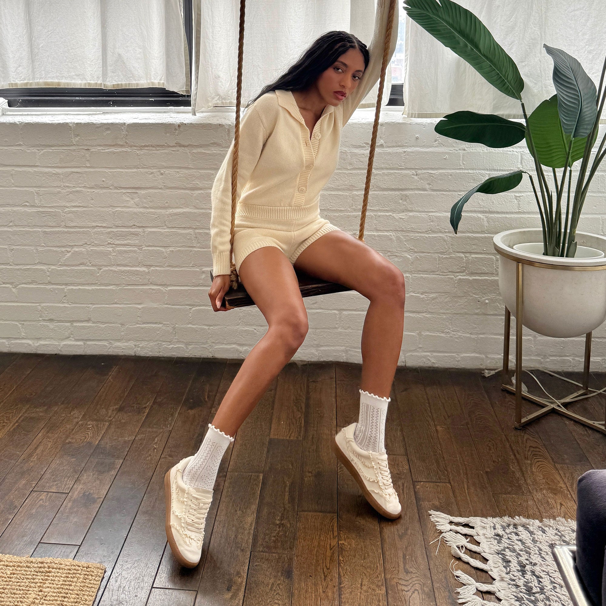 POINTELLE SOCKS WHITE