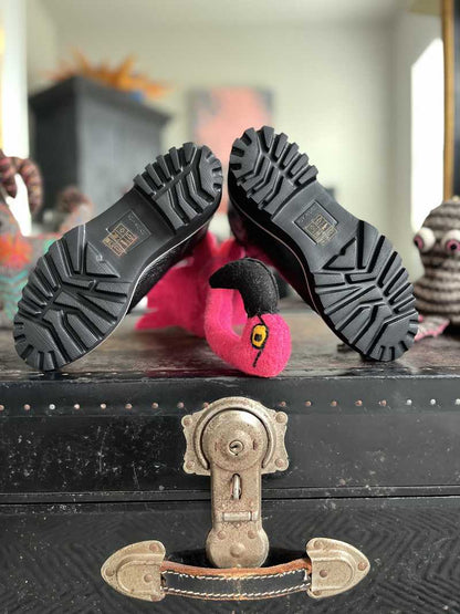 BLACK LEATHER / 8 / 1_kathleen_107533