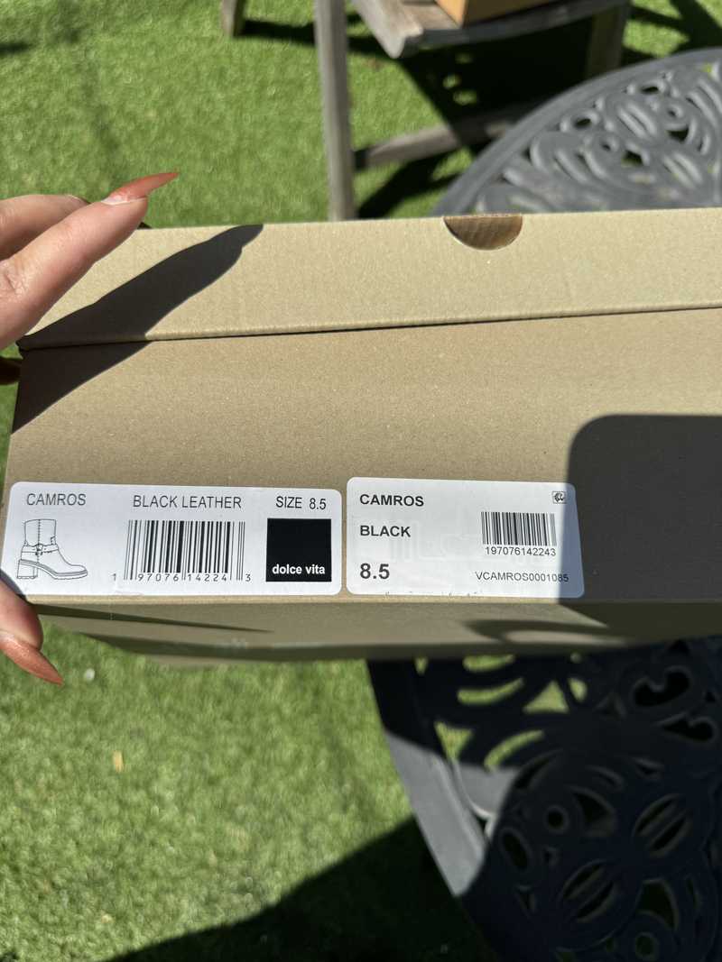 BLACK LEATHER / 8.5 / V001_Rachel_110626