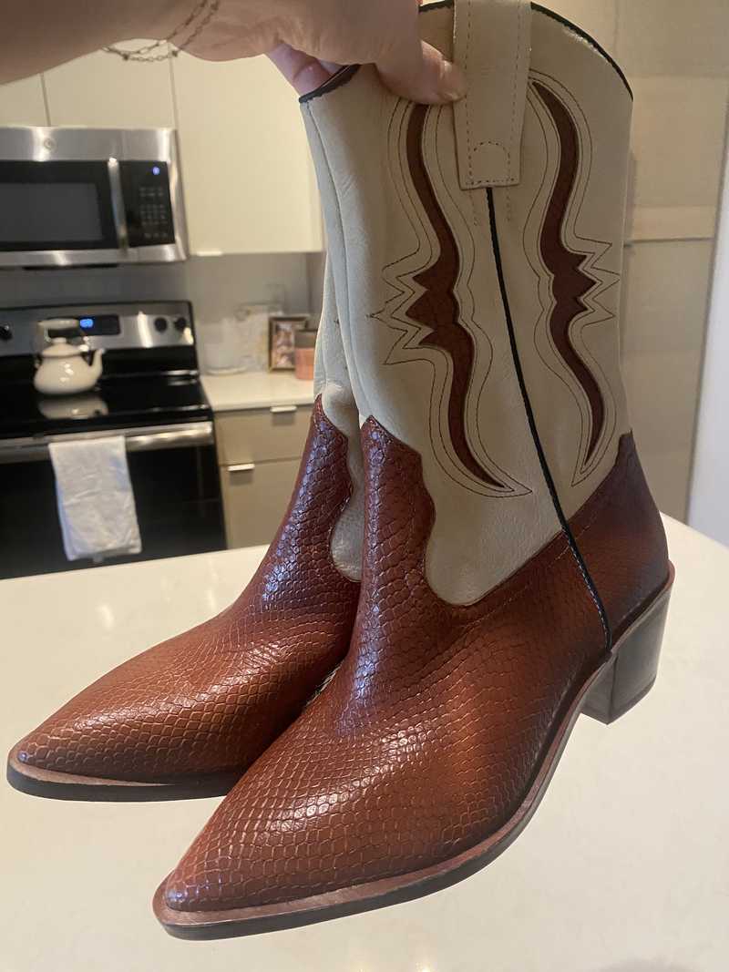 BROWN EMBOSSED LEATHER / 7 / 3_Alli_112125