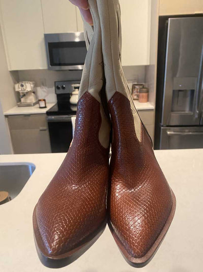 BROWN EMBOSSED LEATHER / 7 / 3_Alli_112125