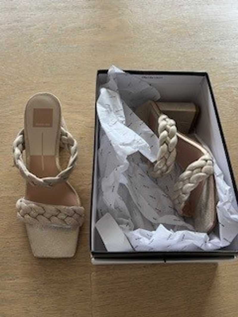 LIGHT GOLD METALLIC STELLA SUEDE / 9 / 45_Rachel_112223