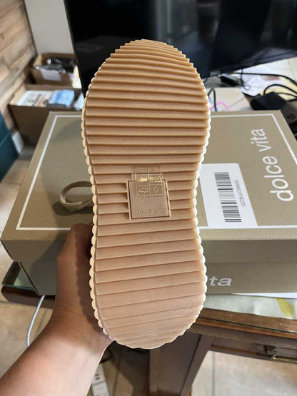 SAND CANVAS / 6 / V277_Molly_113178