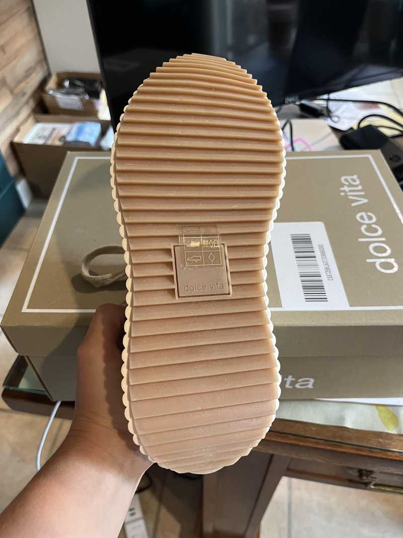 SAND CANVAS / 6 / V277_Molly_113178