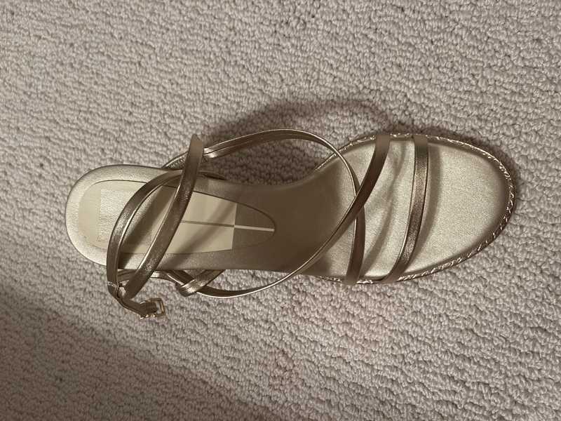 LIGHT GOLD METALLIC LEATHER / 9 / V712_Katie_114251