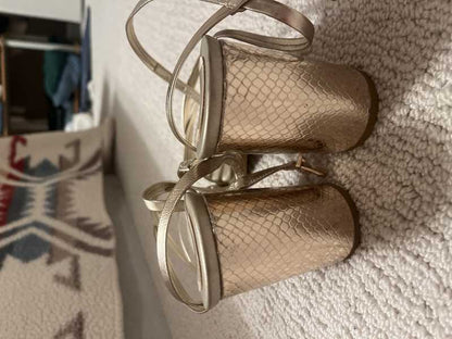 LIGHT GOLD METALLIC LEATHER / 9 / V712_Katie_114251