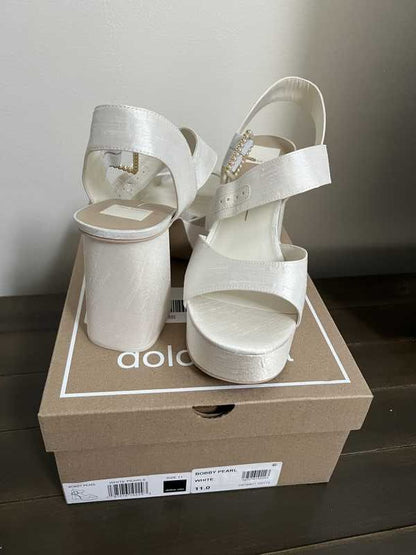 WHITE PEARLS / 11 / V100_Suvana_115376