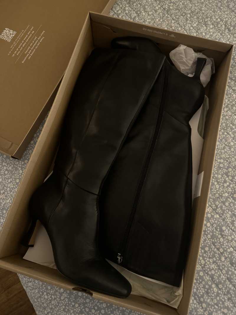 BLACK LEATHER / 8.5WC / V001_Mike_115944