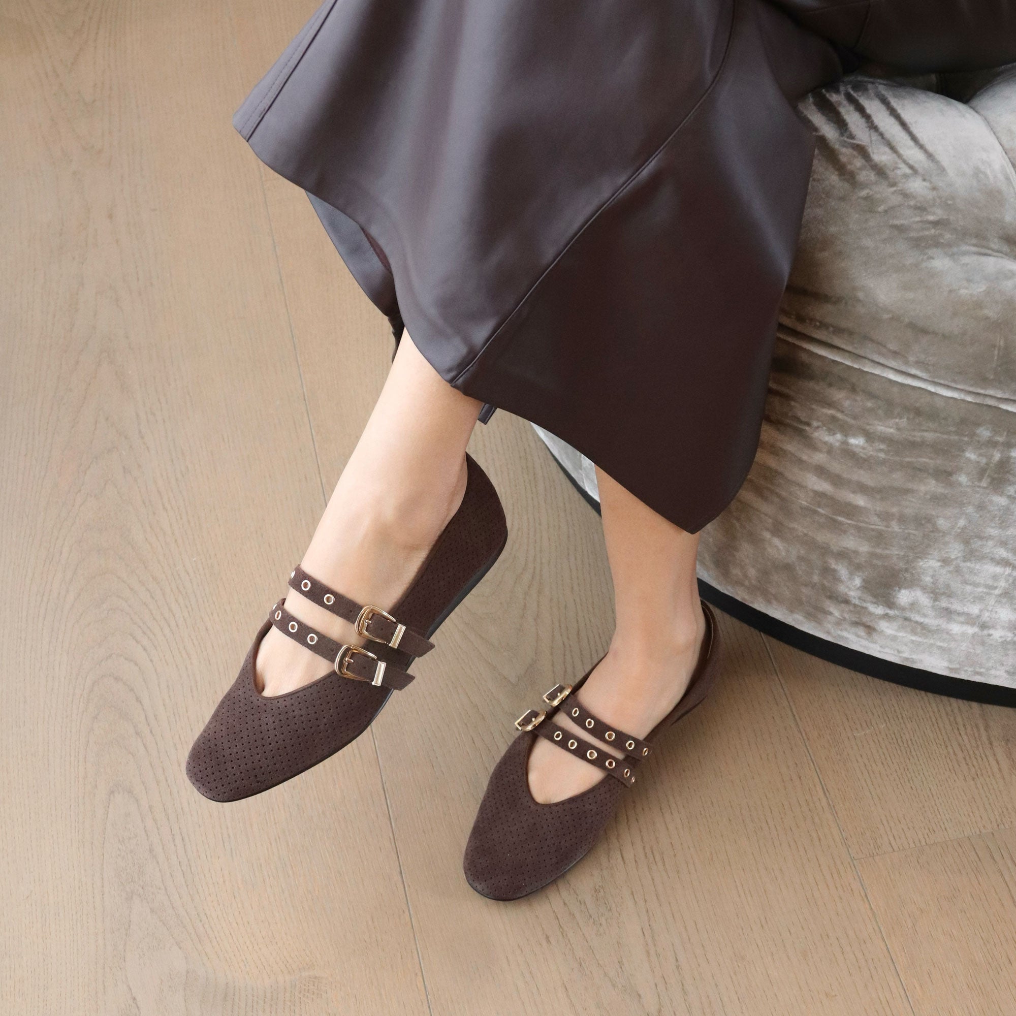 BAYLEE GROMMET BALLET FLATS DK BROWN PERFORATED SUEDE