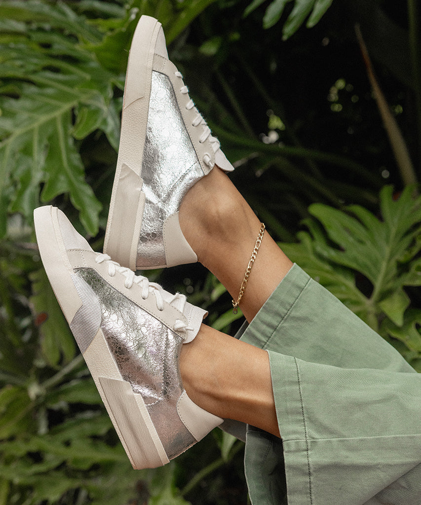 ZINA SNEAKERS CHROME DISTRESSED LEATHER â Dolce Vita