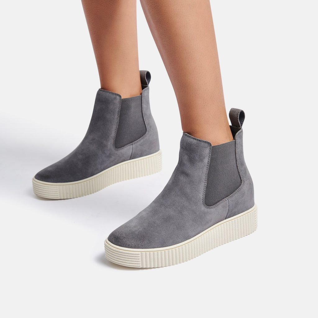 COLA SNEAKERS IN GREY SUEDE H20 -   Dolce Vita - image 2