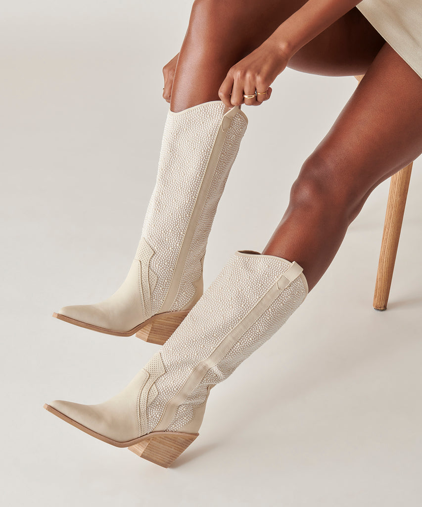 NAVENE BOOTS OFF WHITE PEARLS - image 4