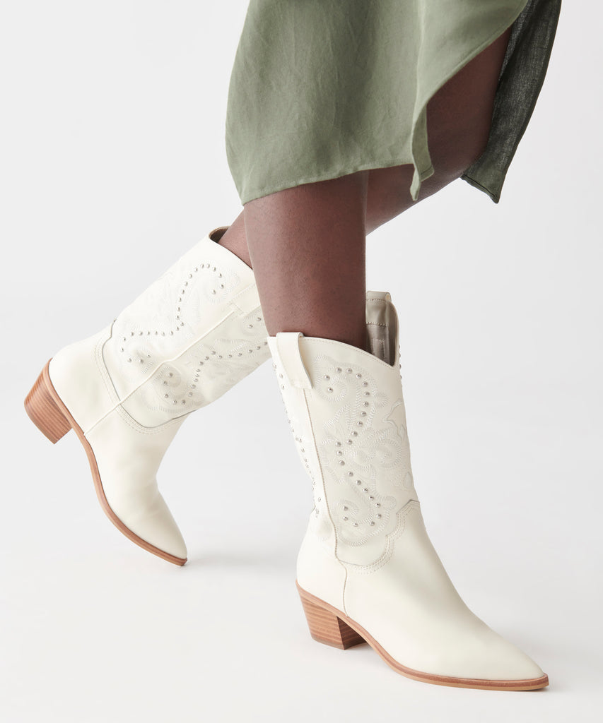 SULA BOOTS OFF WHITE LEATHER – Dolce Vita