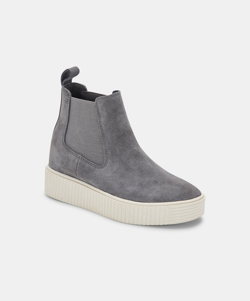 COLA SNEAKERS IN GREY SUEDE H20 -   Dolce Vita - image 9